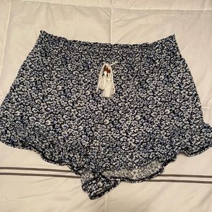 Women’s Ruffle Hem Shorts